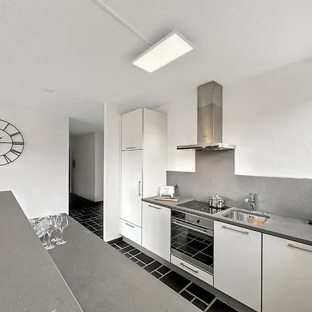 Instant And Golf Paradise - Montana Apartman *